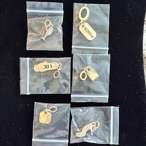 Effy 6 - Elegant Gold and Crystal Pendants/Charms - Picture 2 of 9